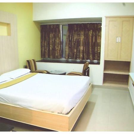 ホテルSri Srinivasa Residency Kadapa エクステリア 写真