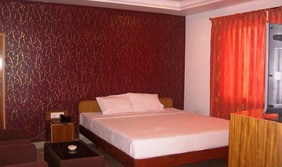 ホテルSri Srinivasa Residency Kadapa エクステリア 写真